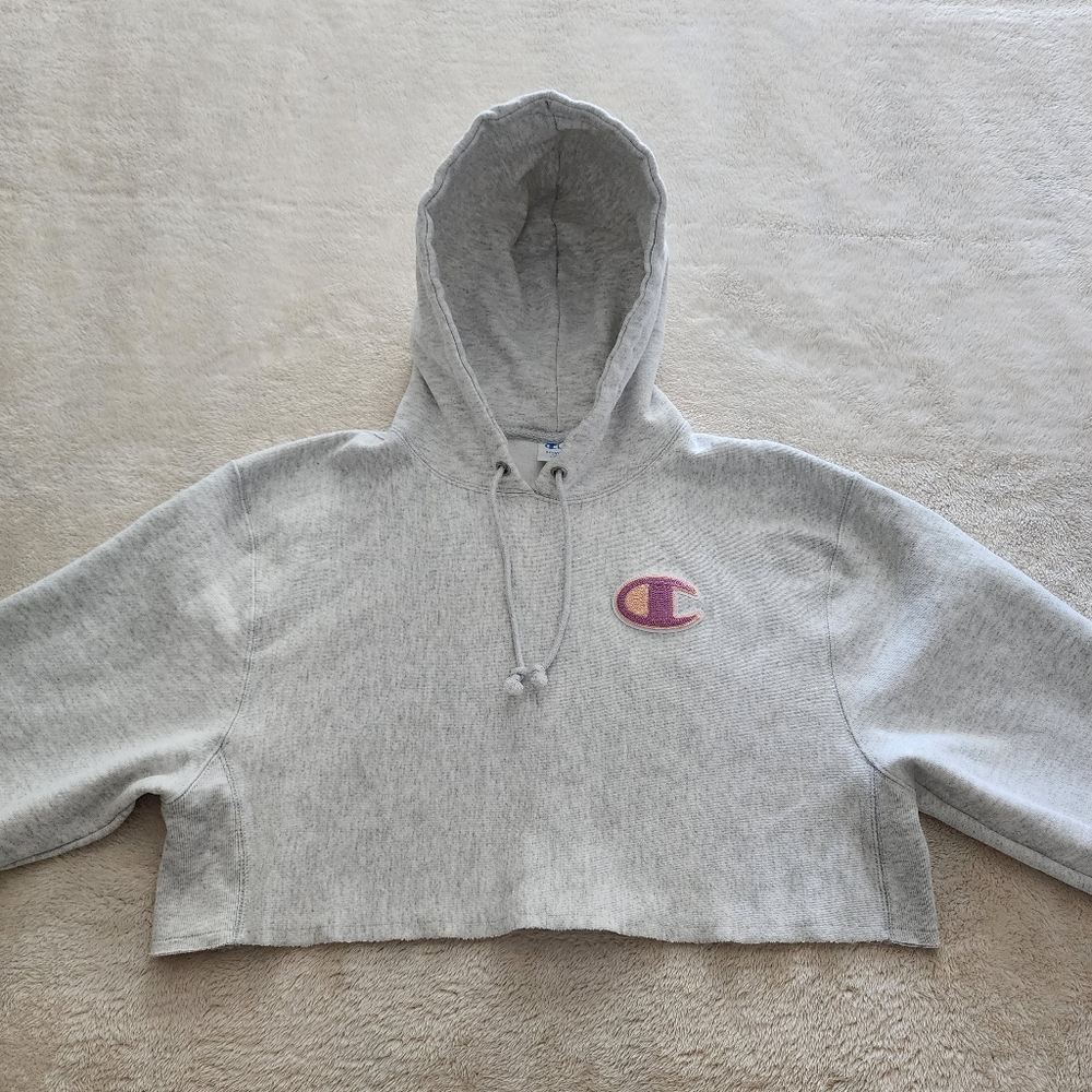 Champion Reverse Weave Cropped Cut-Off Hoodie, C Logo, Women's Medium - EUC